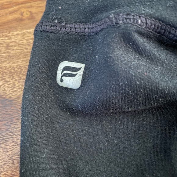 Fabletics Black Capri Leggings Small - Picture 2 of 4